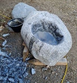 Brunnen aus Granit